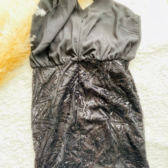 Black dress - Picture 2 of 2